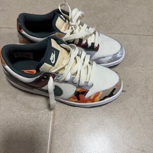 Camo Dunks size 4